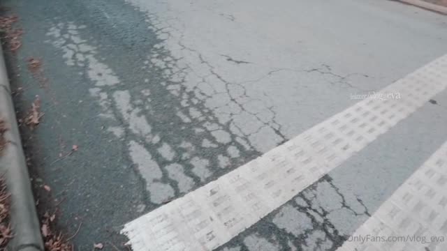 华人嫩妹被街头摄影师钓鱼约拍JK装差点被无套内射 1.mp4