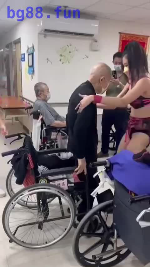 台湾养老院这福利，我觉得大陆可以学习一下，我猜对老年人身心肯定有好处~ - 第一吃瓜网 chigua.one.mp4