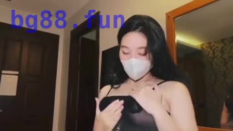 性感黑丝情趣内衣美女吃鸡，啪啪上位骑乘全自动 后入冲刺，无套内射鲍鱼肥嫩 1.mp4