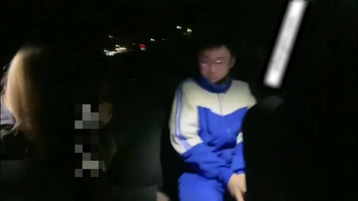 【深圳处男门事件第2部】调戏青春期少年，霸道女总裁吓得人家瑟瑟发抖.mp4