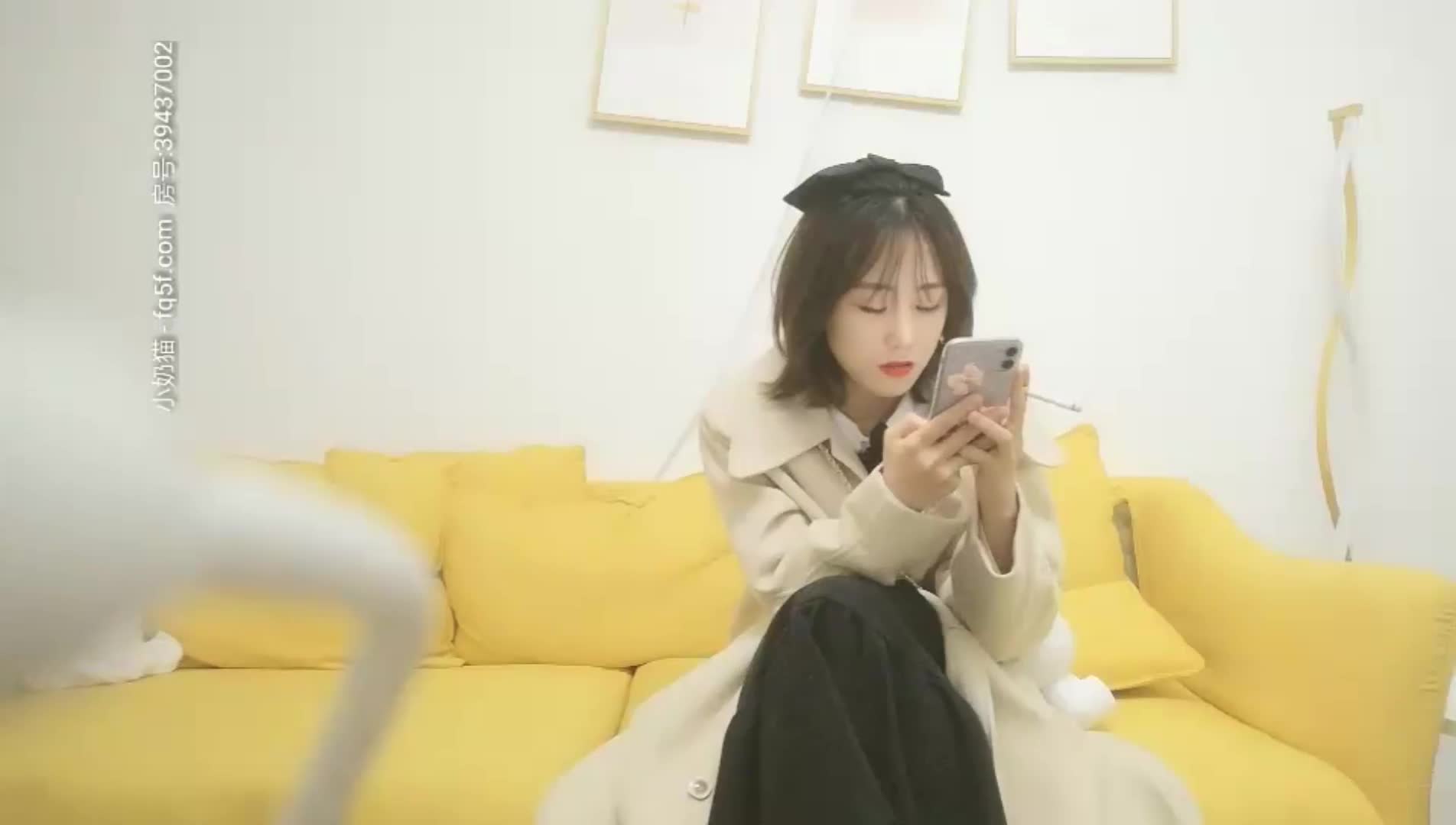 【小陈头星选探花】约了个长相清纯萝莉裙妹子啪啪，脱掉掰穴特写口交上位骑乘抽插猛操.mp4