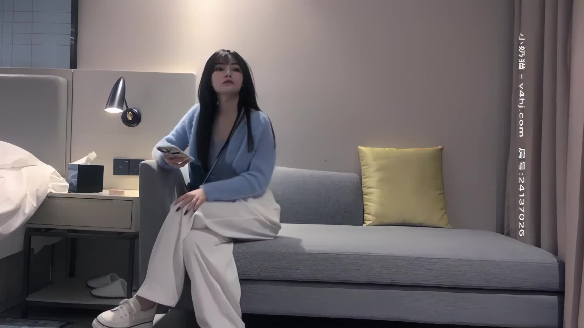 【探花精选】高颜值蓝衣妹子啪啪，互摸舌吻调情口交站立后入抽插猛操.mp4