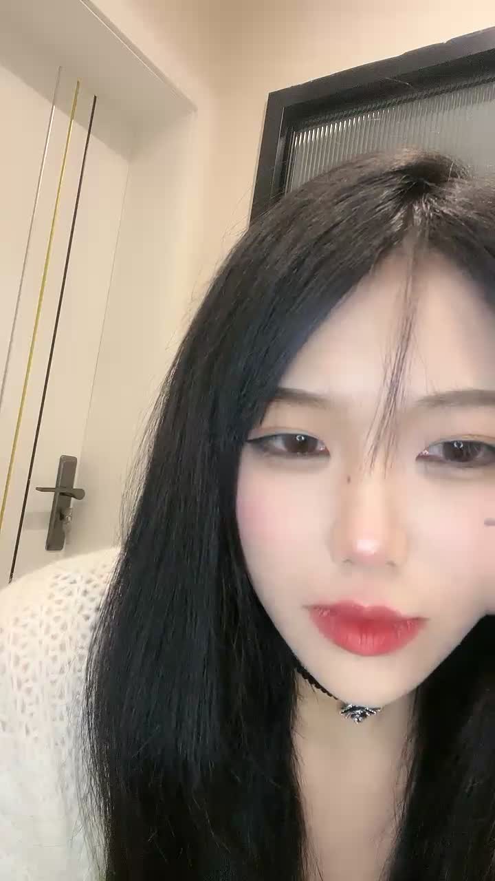 更多视频Telegram搜索@cn2048.mp4