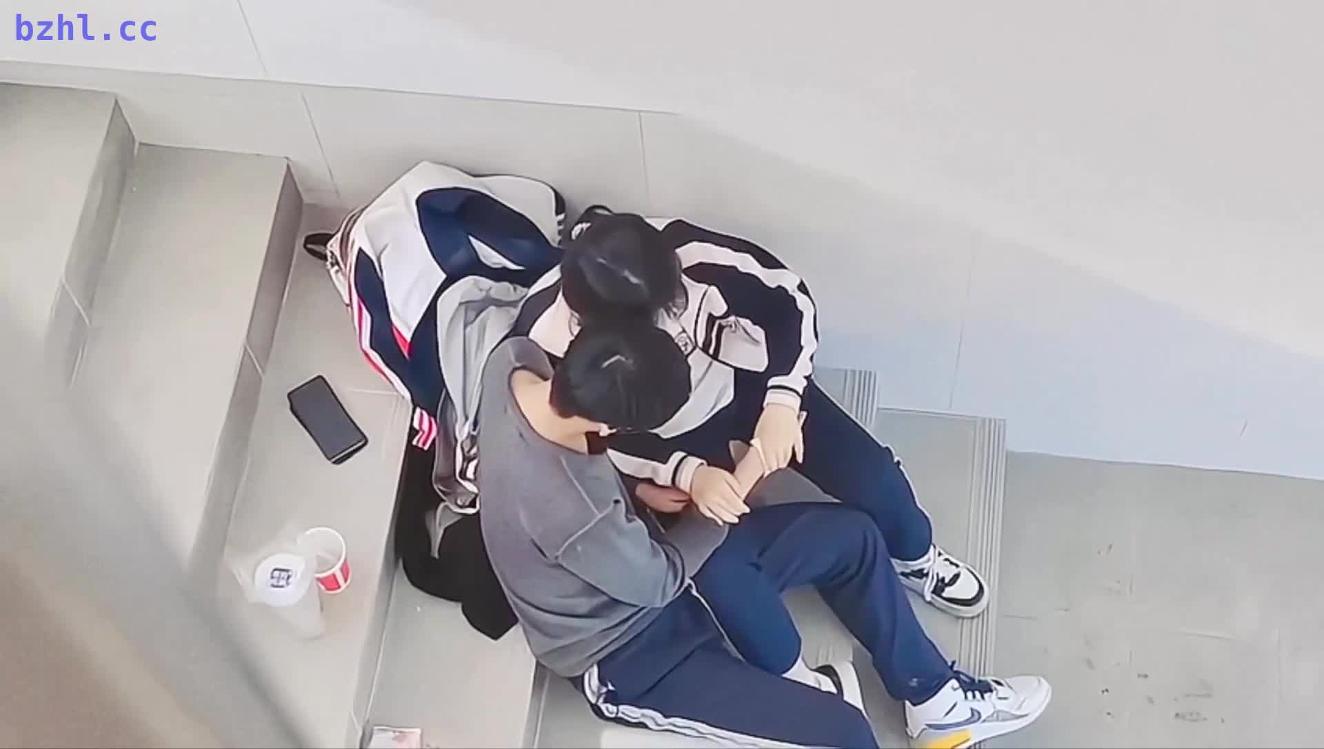 高中生在楼梯搞B.mp4