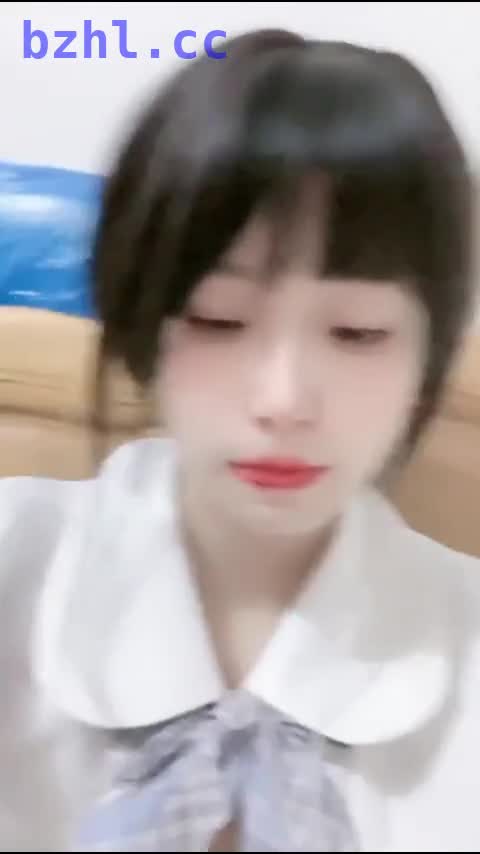 一脸骚样的高中嫩妹 不过奶头和小穴粉粉的很可爱.mp4