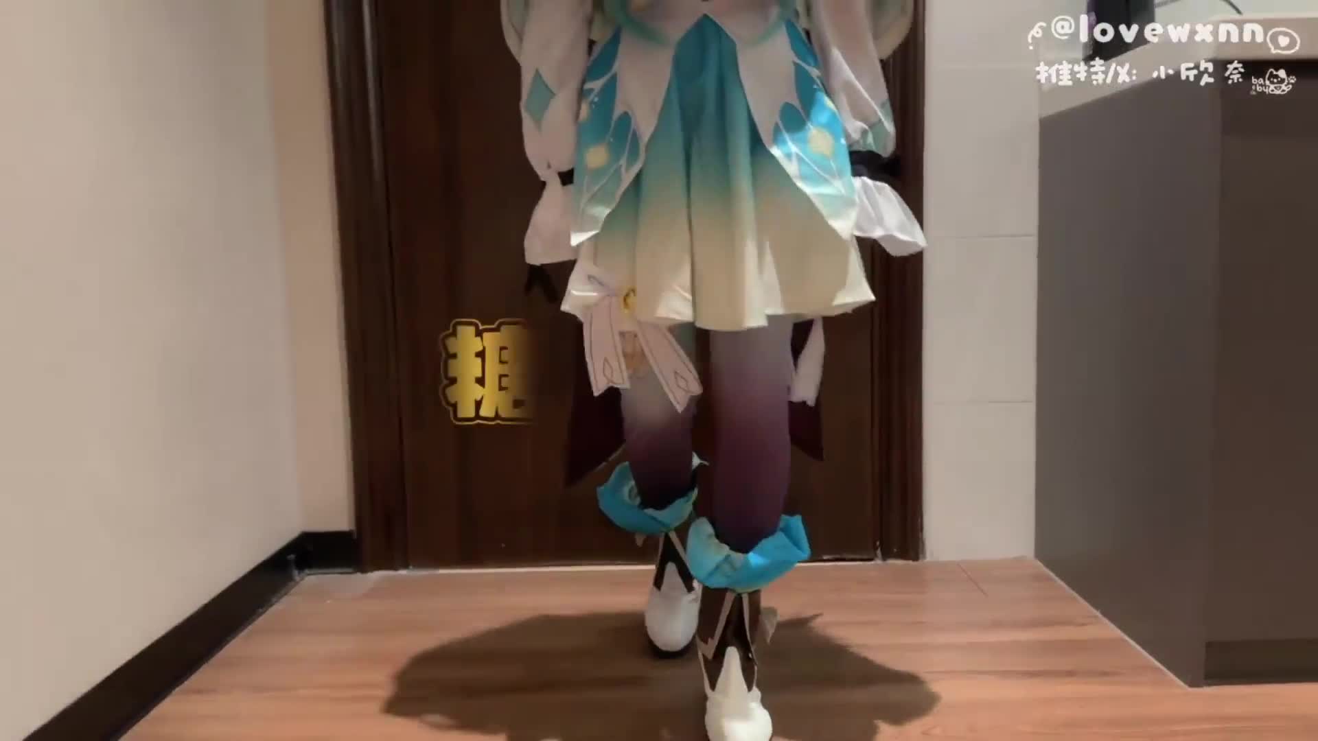 【崩坏星穹铁道】流萤cos_淫荡妹妹口穴服务哥哥肉棒_主动骑乘榨精_精液射满全身.mp4