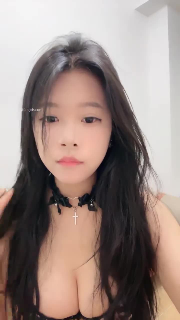 【小周不睡觉】清纯学姐!_巨奶肥臀母狗舔脚无套内射_1.mp4