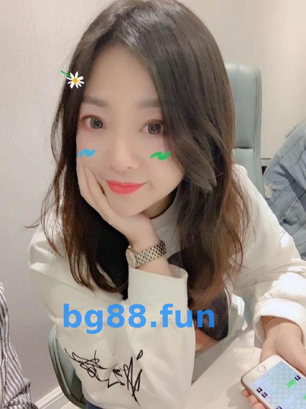 『职场女强人 也要大肉棒』上海人力资源公司合伙人 已婚少妇 李雯 惨遭员工内部泄密 曝光不雅醉奸视频
