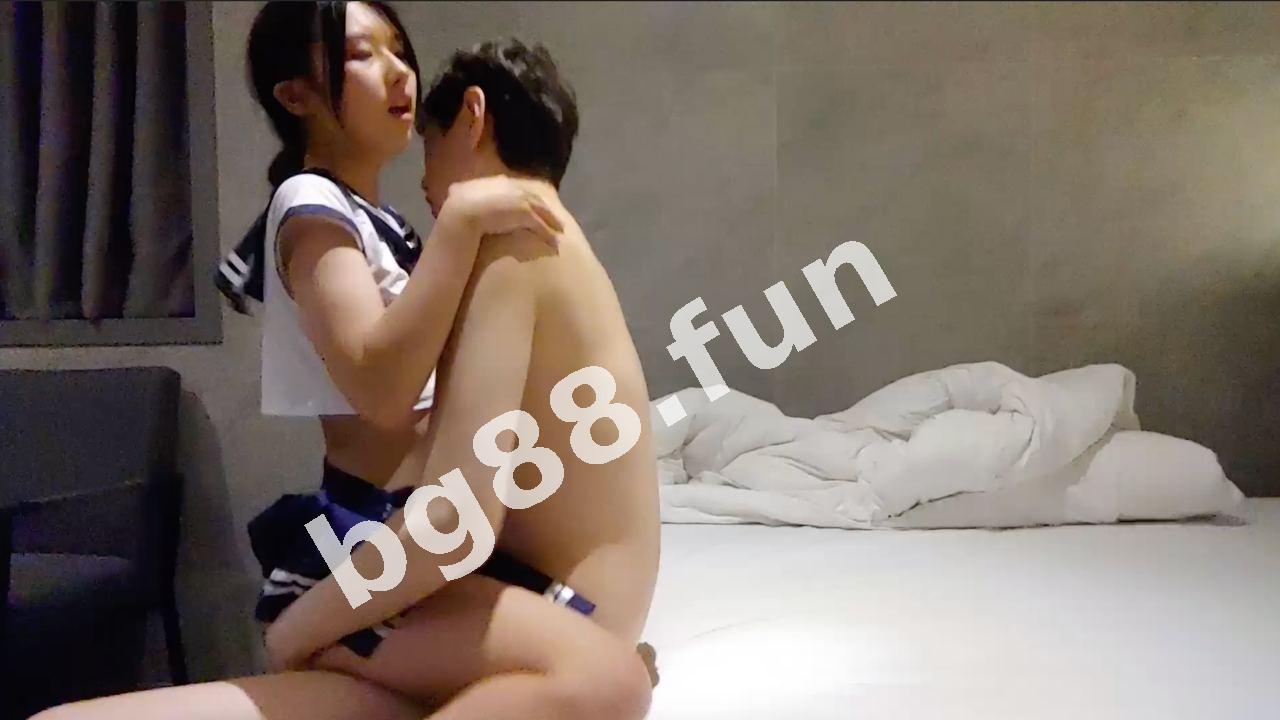 508112e0deef49c6aaab1eef923b04d0.jpg
