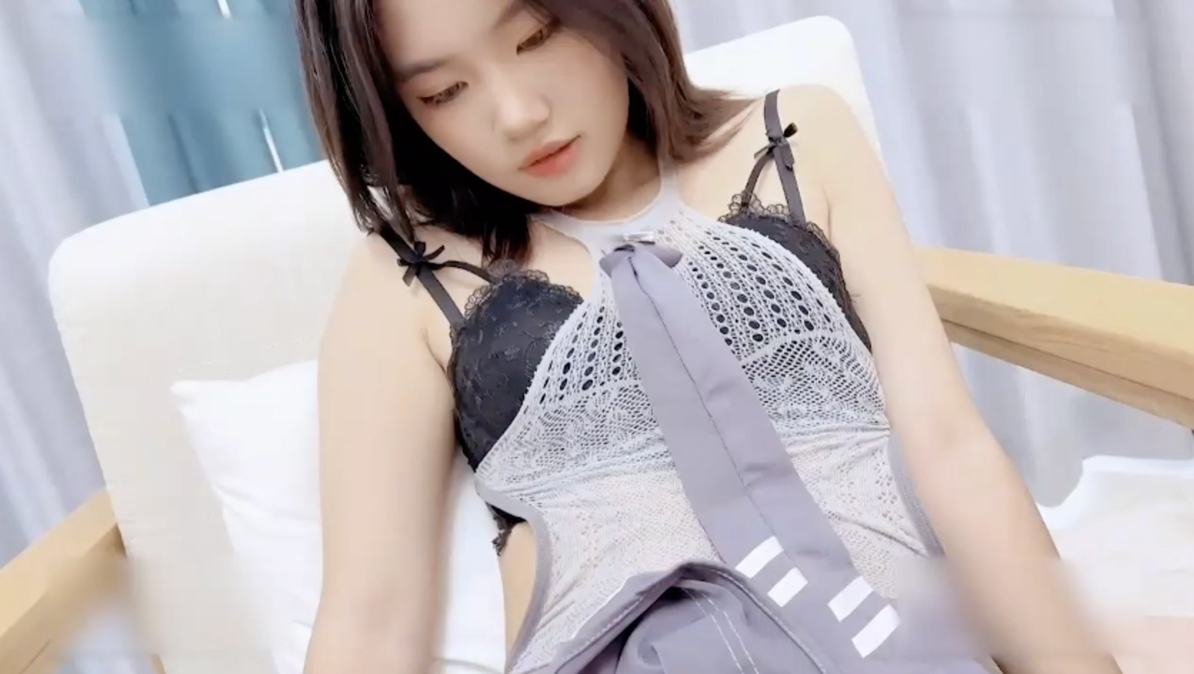 后入极品娇小身材女友.mp4