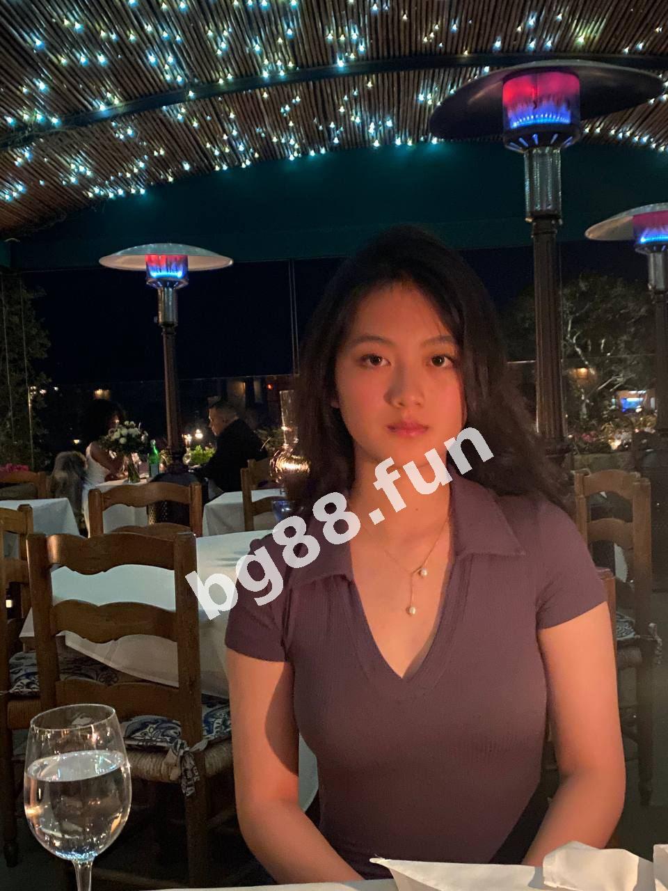 746976db2b474af5bd2b067787100fee.jpg