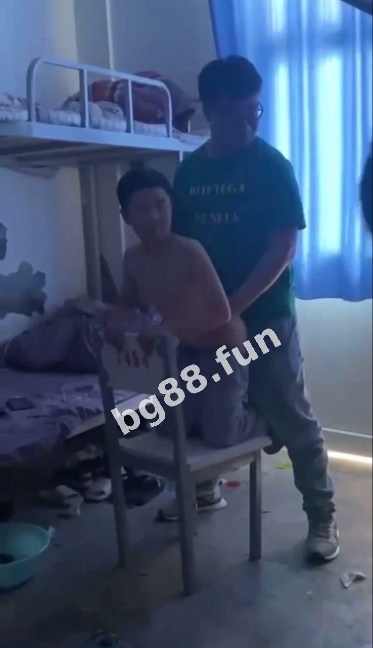 e8a9ca91be4a4b09bfb7602c206f8b8a.jpg