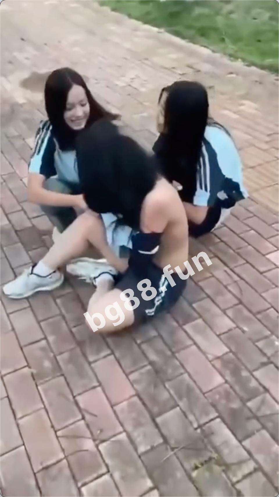 26df0a6f796549e3afa5a7a405ff5c74.jpeg