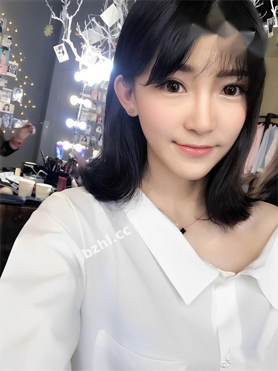 88a4c5a5cf144245a8bb389d00d92215.jpg