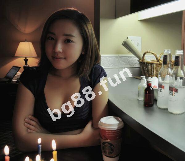 韩国 清纯大奶小美女和男友自拍不雅片流出