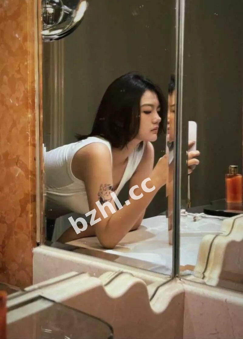ee073e1528414e1b9ffb64876af41aab.jpg