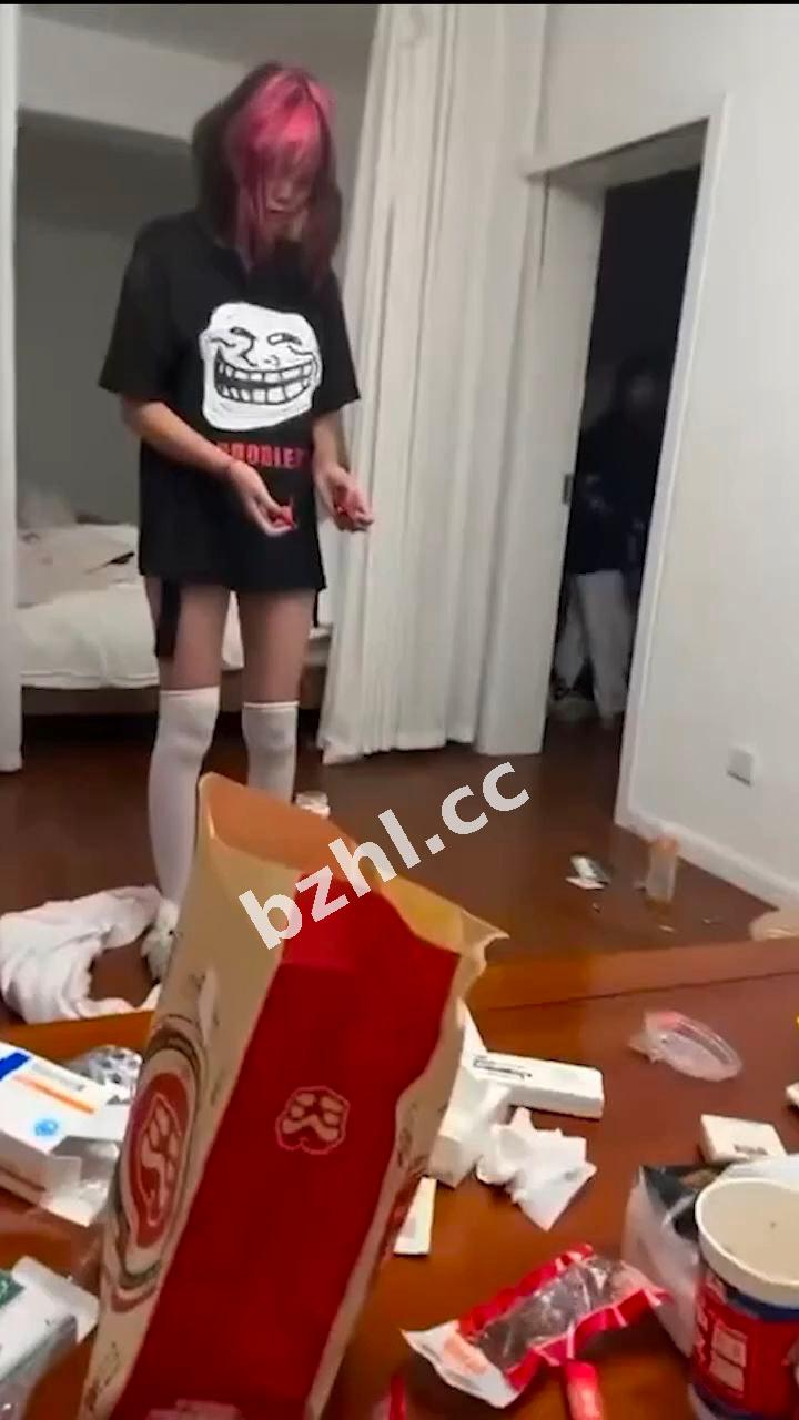 333badc570554692846680e7da5c855f.jpg