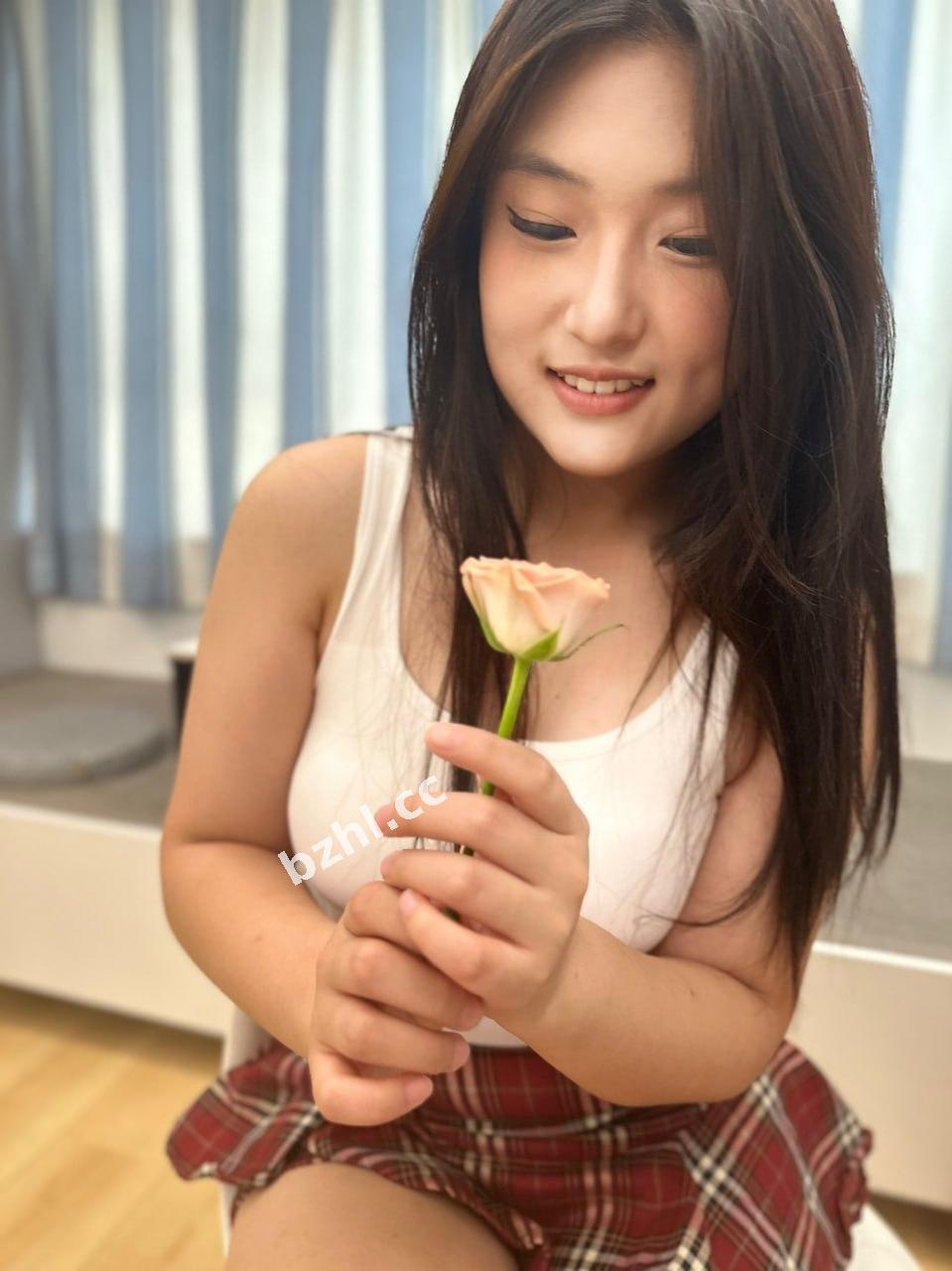 20fe95475f8e4014a4fa04944990b445.jpg