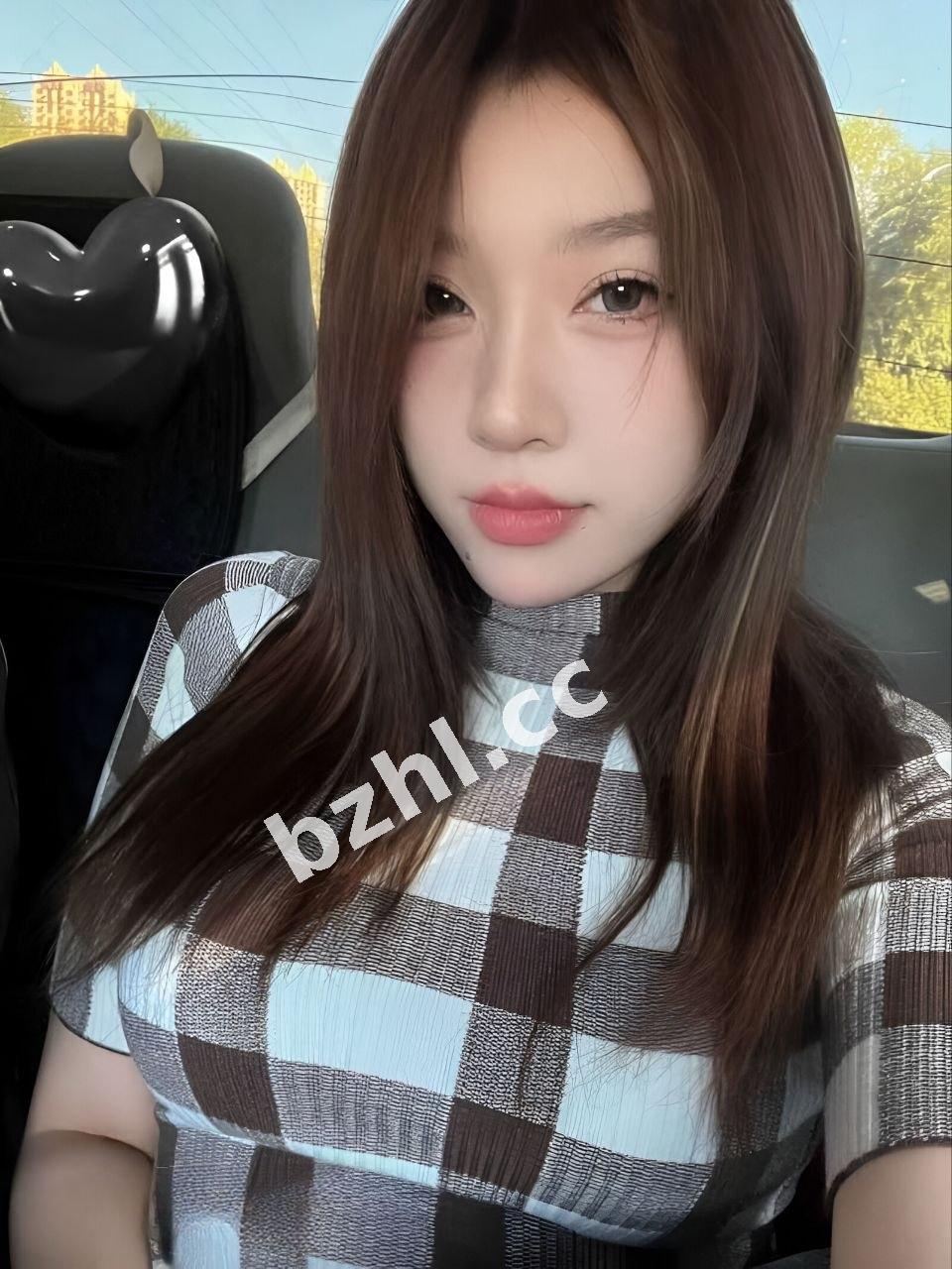 0eb8c0b1aab045c3b552fb068b4f6a3e.jpg