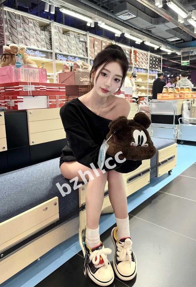 6812a34a6877451cb8278bdd1b457bf5.jpg