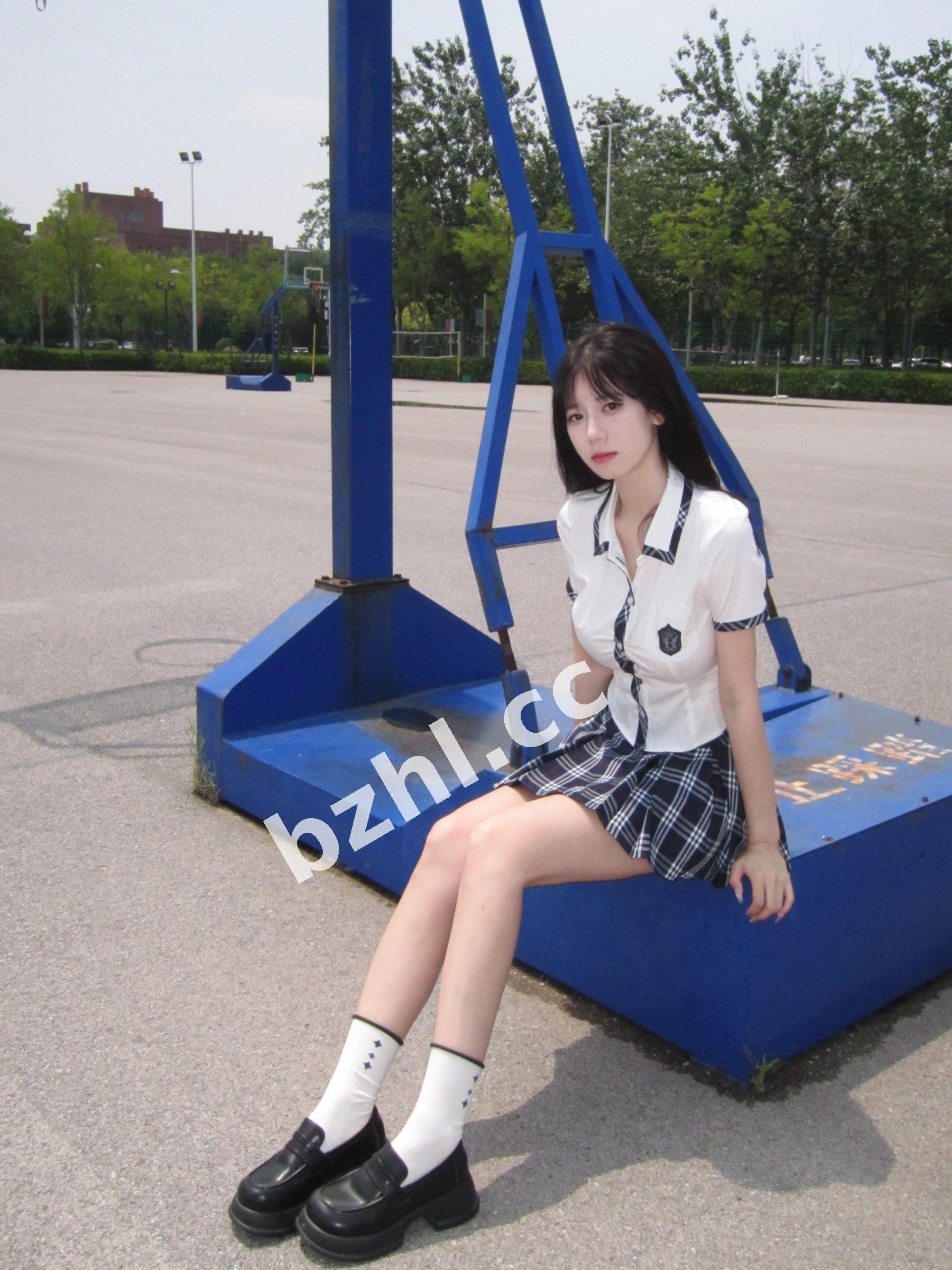 70f1de7fc48148caa6c8cd0878db75e9.jpg