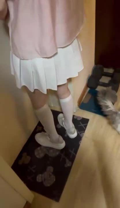 带大学生妹子到家撸猫，直接半推半就的给强推了.mp4