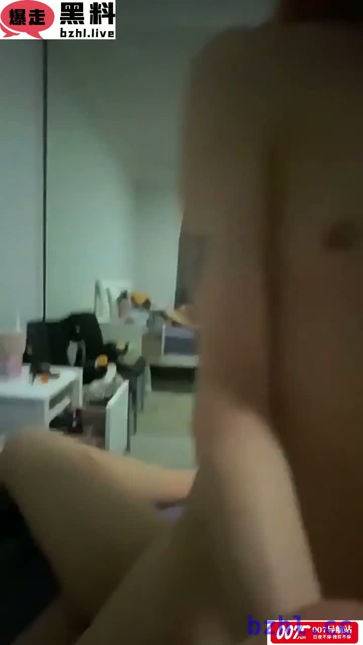 极品蜜桃臀少女艺术生 性爱私拍视频曝光 骑乘打桩完美后入无套爆操！