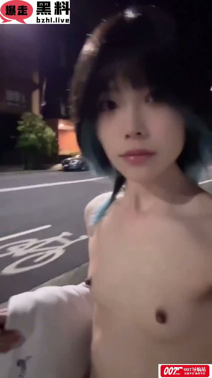 湖南小情侣私拍泄密 大嘴女友口交侍奉道具百出 大力中出骚穴后入肥臀