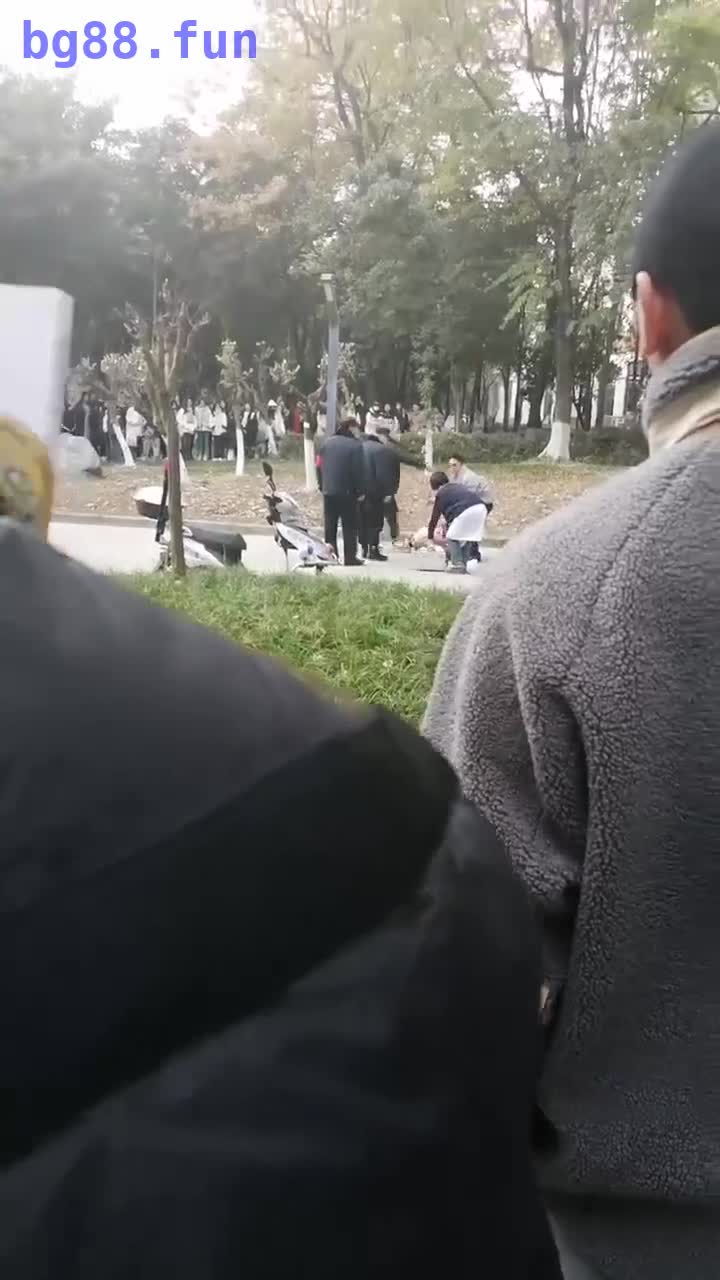 d0f81f9a9d9e6e956e1e427263103b05.mp4