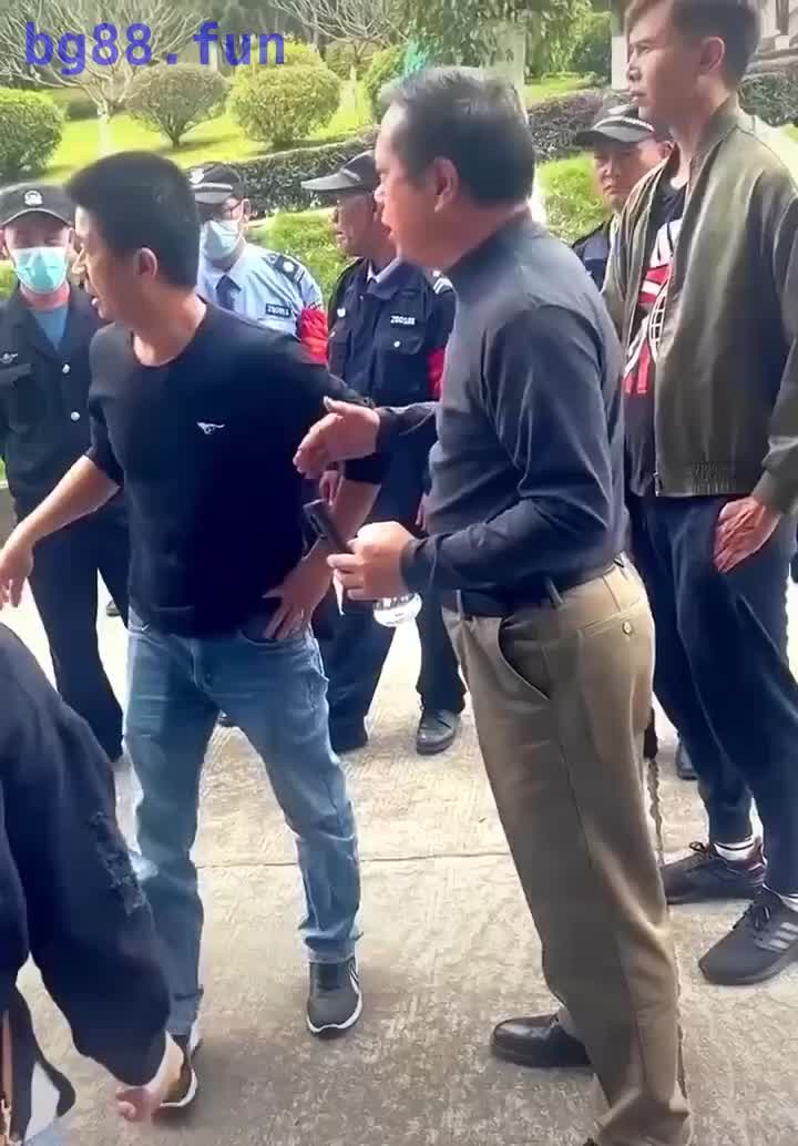 a96b9e1126c08ac4f8e11441c37f6758.mp4