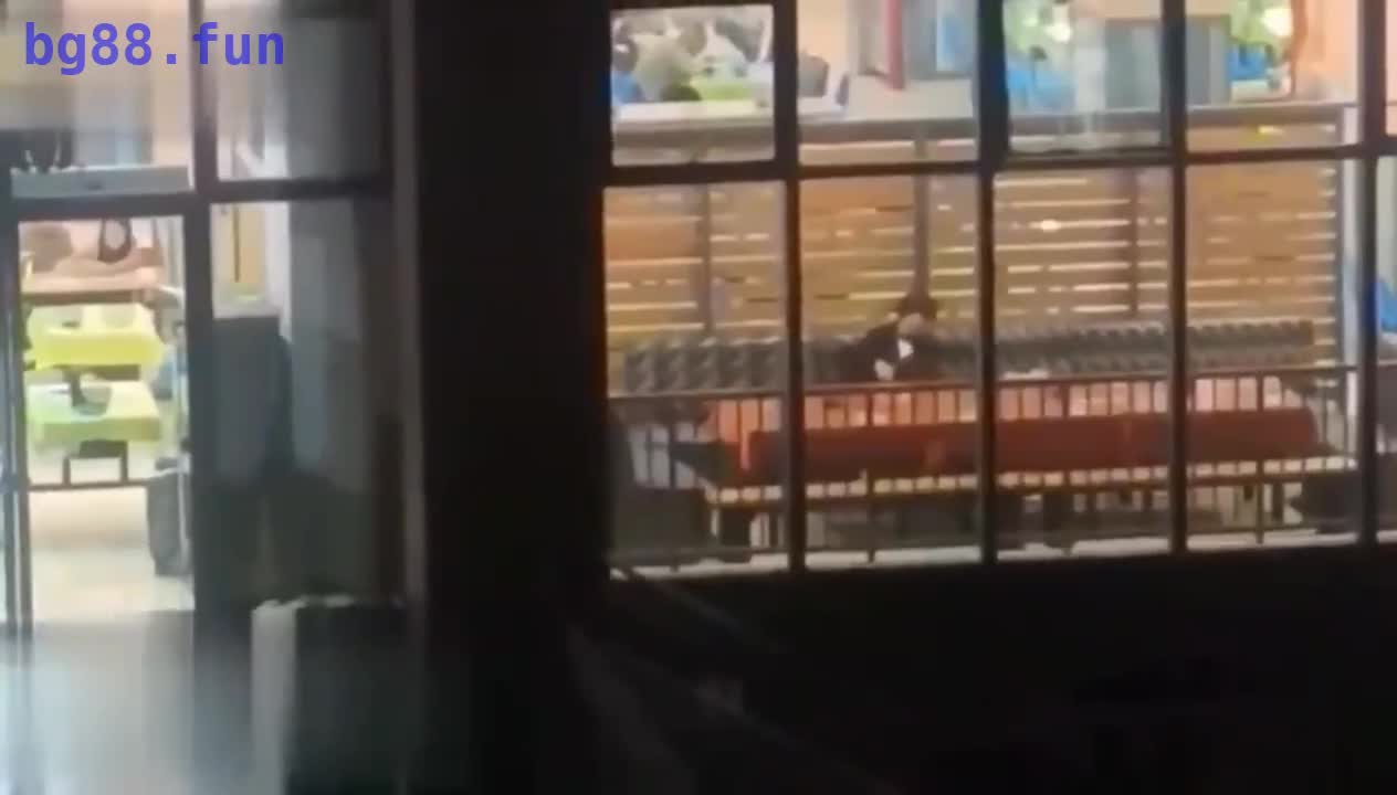 6b66af57fd2c4d317026df24db633704.mp4