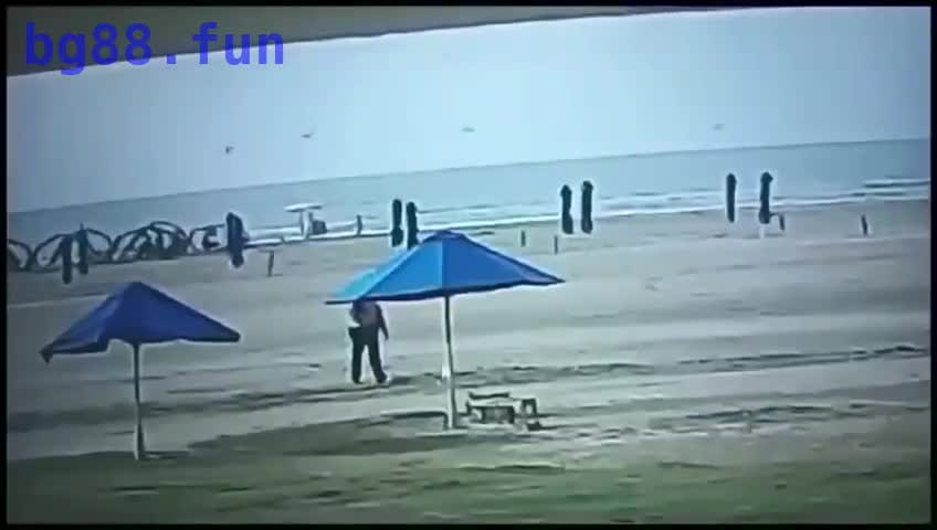 7639dff70e038e7b581f13fba5a0cacb.mp4